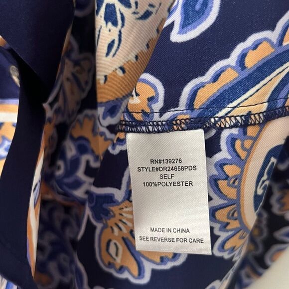 DR2 Button Up Short Sleeve Blue Paisley Blouse Top - Picture 5 of 6